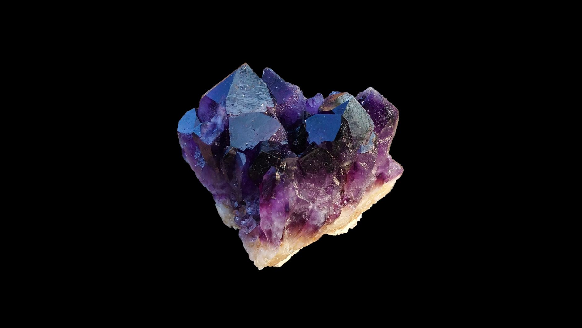 Amethyst with pseudo-cubic crystals.